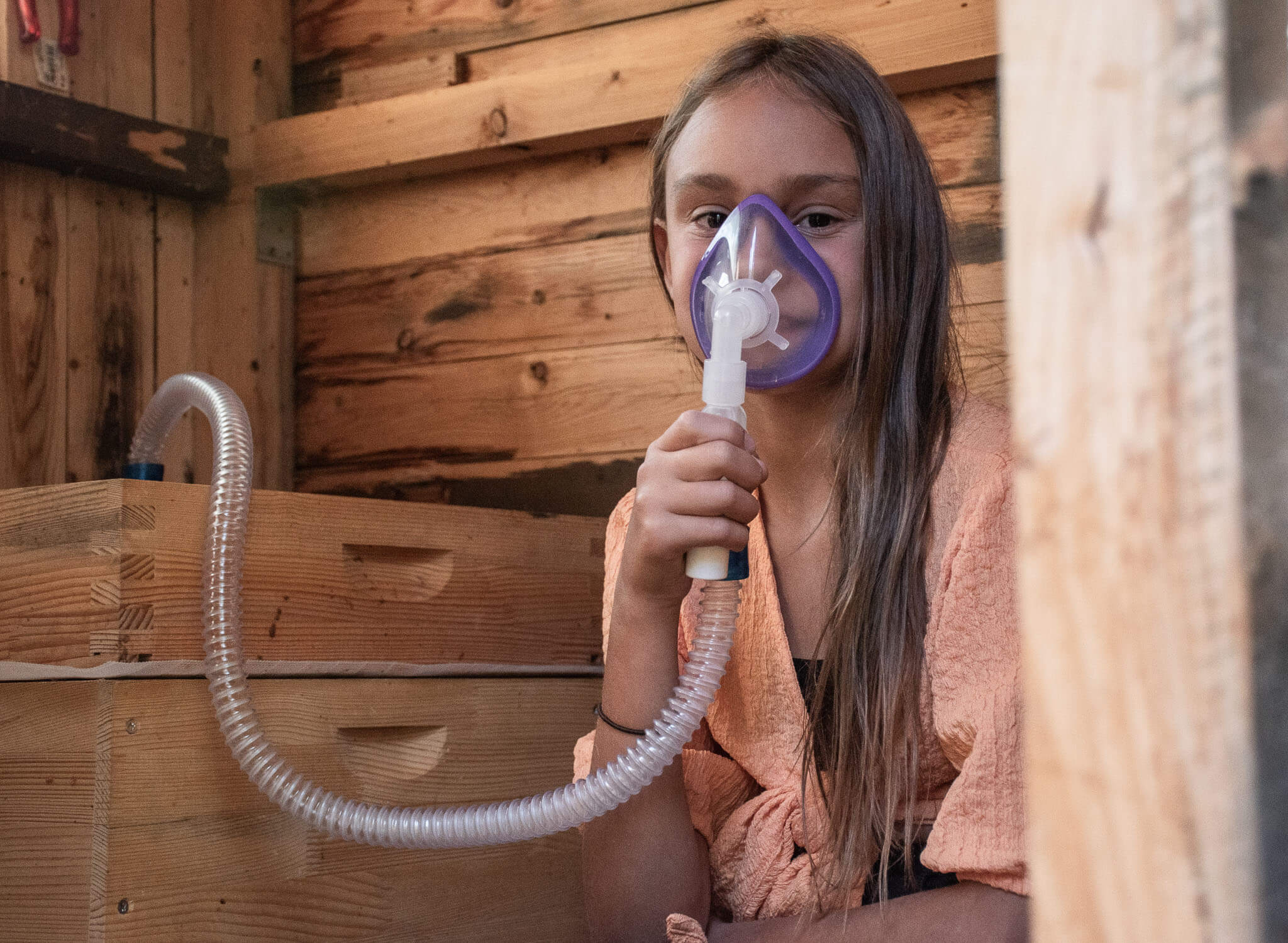 Mädchen beim Stockluftatmen